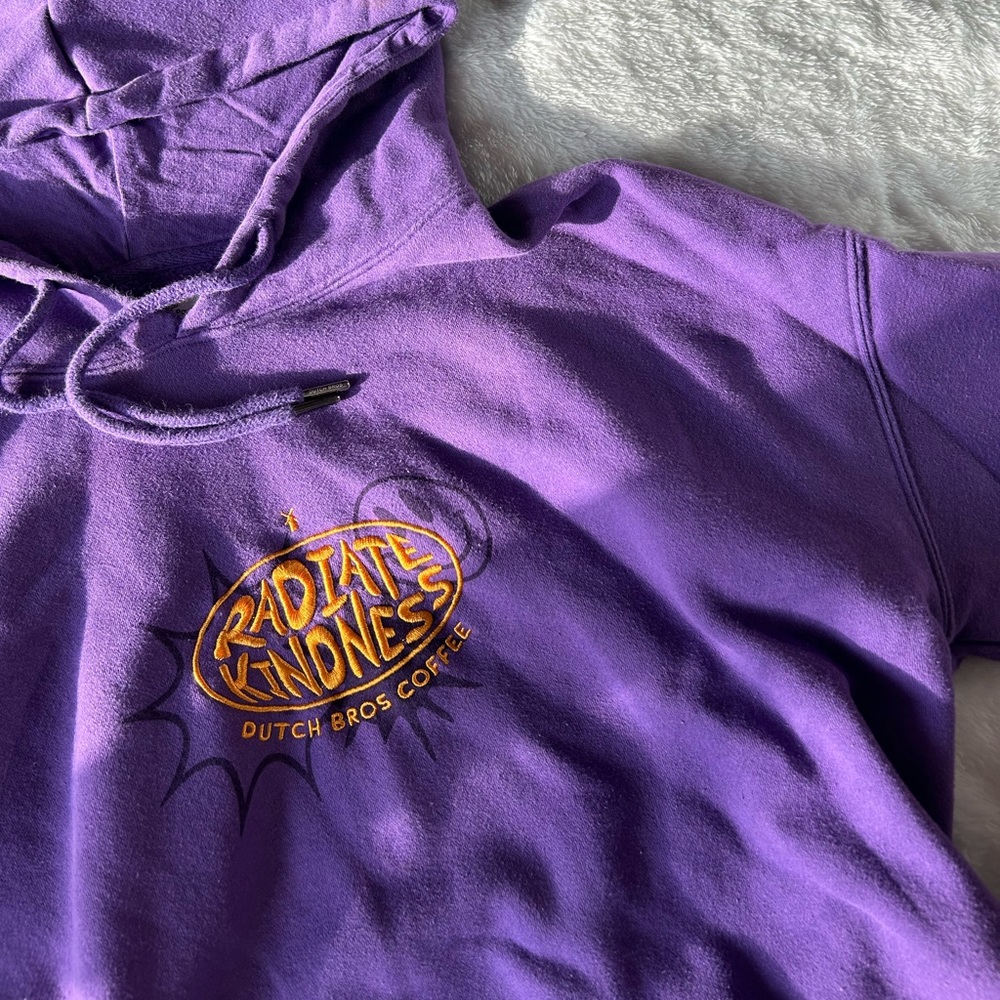 Dutch Bros Radiate Kindness Sweatshirt 💜✨